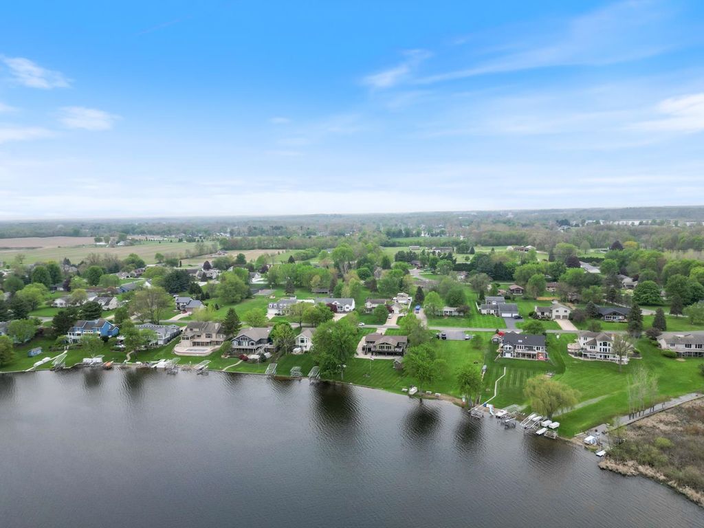 Photo of 71 EMS T7B Lane, Leesburg, IN 46538 (MLS # 202615370)