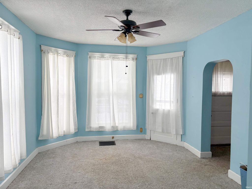 Photo of 647 N Elm Street, Muncie, IN 47305 (MLS # 202604033)