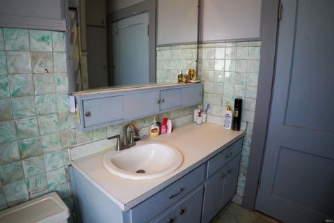 Tiny photo for 2728 Crescent Avenue, Fort Wayne, IN 46805 (MLS # 202604422)