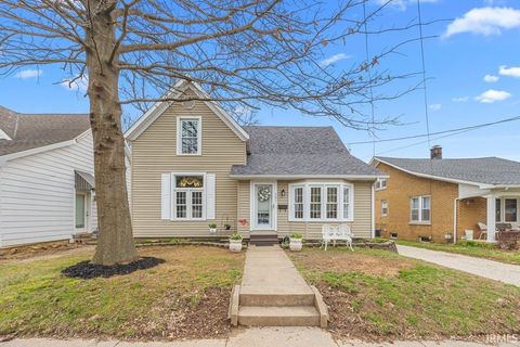 Photo of 307 N Washington Street, Huntingburg, IN 47542 (MLS # 202608716)