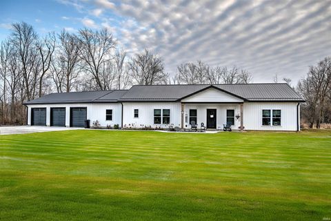 Photo of 585 E Beer Road, Milford, IN 46542 (MLS # 202547296)