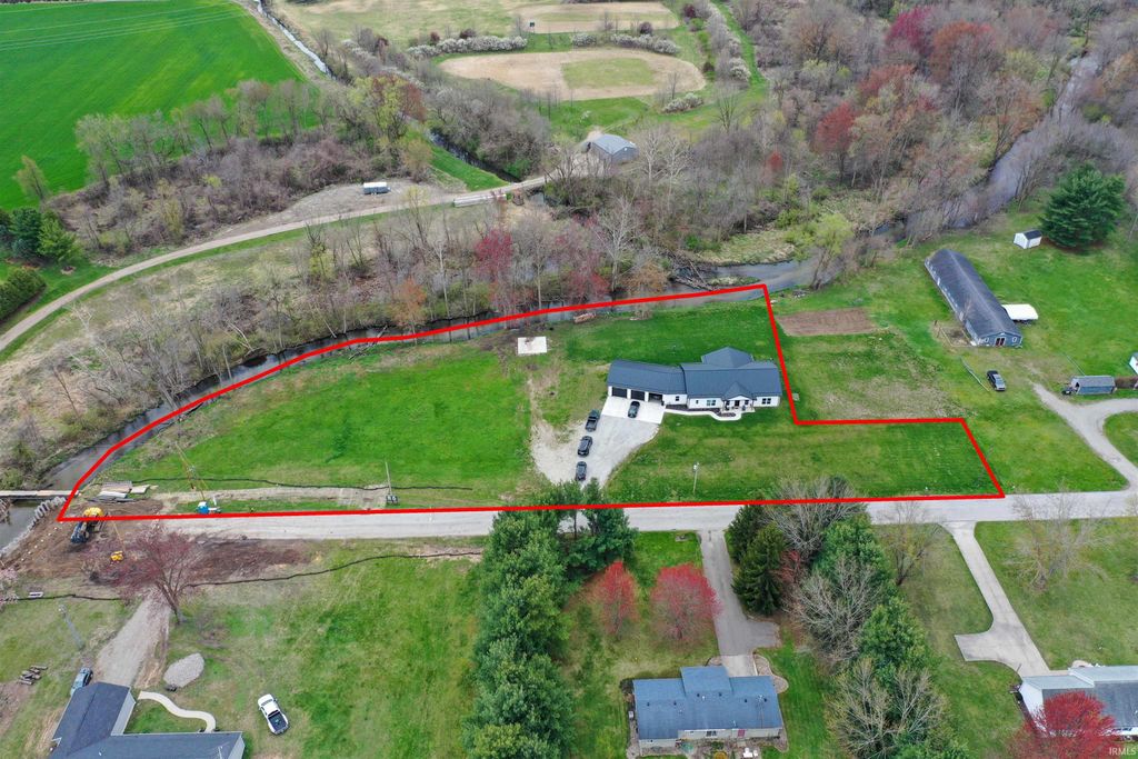 Photo of 585 E Beer Road, Milford, IN 46542 (MLS # 202547296)