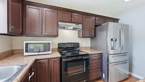 Tiny photo for 406 Viburnum Creek Run, Avilla, IN 46710 (MLS # 202618479)