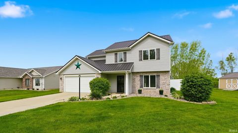 Photo of 406 Viburnum Creek Run, Avilla, IN 46710 (MLS # 202618479)
