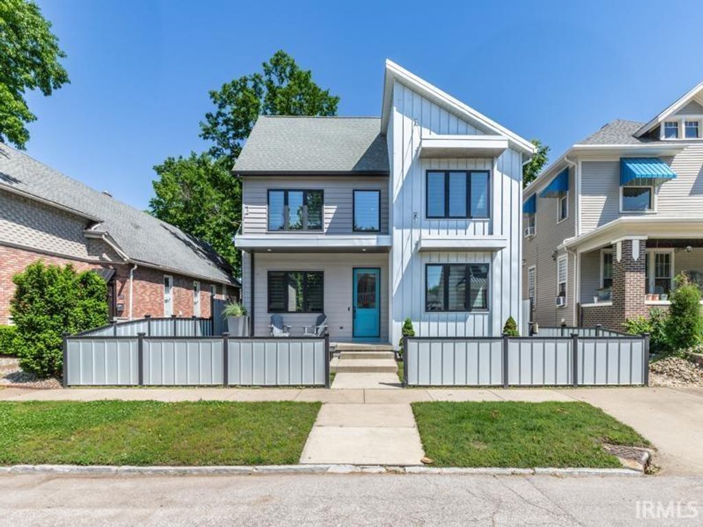 Photo of 74 Adams Avenue, Evansville, IN 47713 (MLS # 202616044)