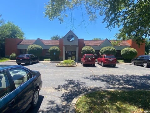 Tiny photo for 3100 E John Hinkle Place #100, Bloomington, IN 47408 (MLS # 202641948)