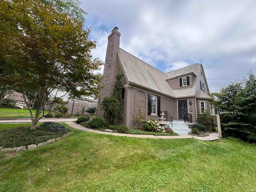 Photo of 2611 Terrace Road, Fort Wayne, IN 46805 (MLS # 202635016)