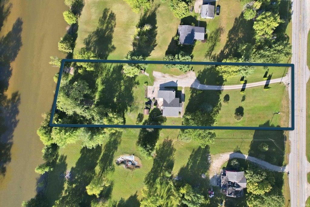 Photo of 11425 W State Road 28, Redkey, IN 47373 (MLS # 202638086)