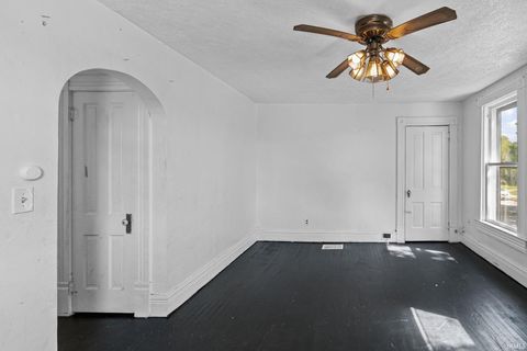 Tiny photo for 1602 Grove Street, Lafayette, IN 47905 (MLS # 202537474)