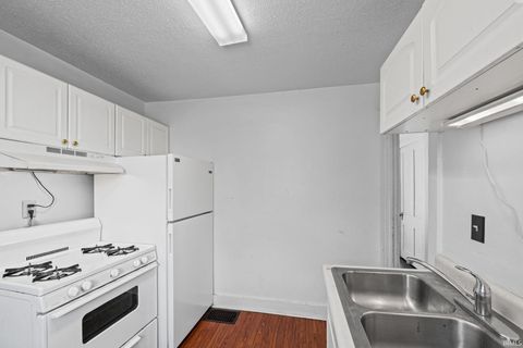 Tiny photo for 1602 Grove Street, Lafayette, IN 47905 (MLS # 202537474)