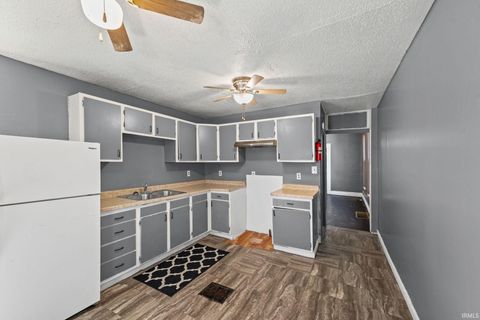 Tiny photo for 1602 Grove Street, Lafayette, IN 47905 (MLS # 202537474)