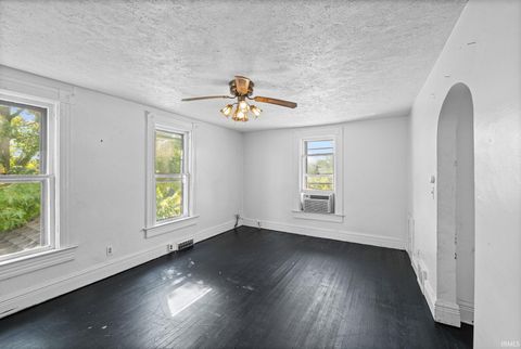 Tiny photo for 1602 Grove Street, Lafayette, IN 47905 (MLS # 202537474)