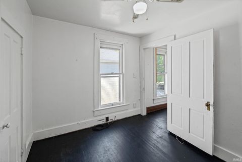 Tiny photo for 1602 Grove Street, Lafayette, IN 47905 (MLS # 202537474)