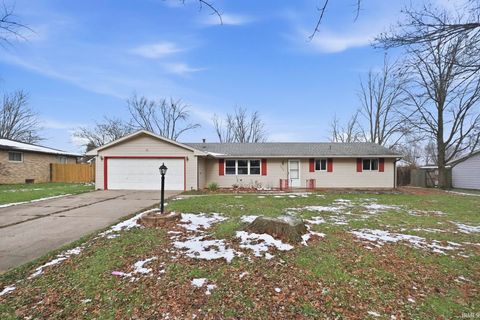 Photo of 3009 Stardale Drive, Fort Wayne, IN 46816 (MLS # 202549301)