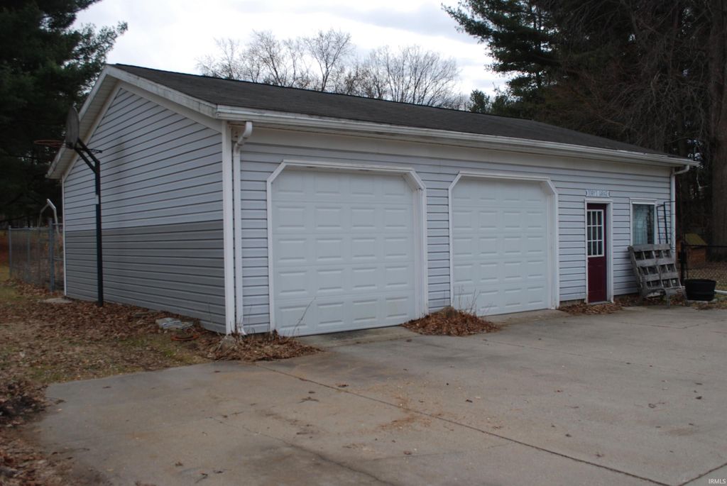 Photo of 714 Pennsylvania Avenue, Plymouth, IN 46563 (MLS # 202606432)