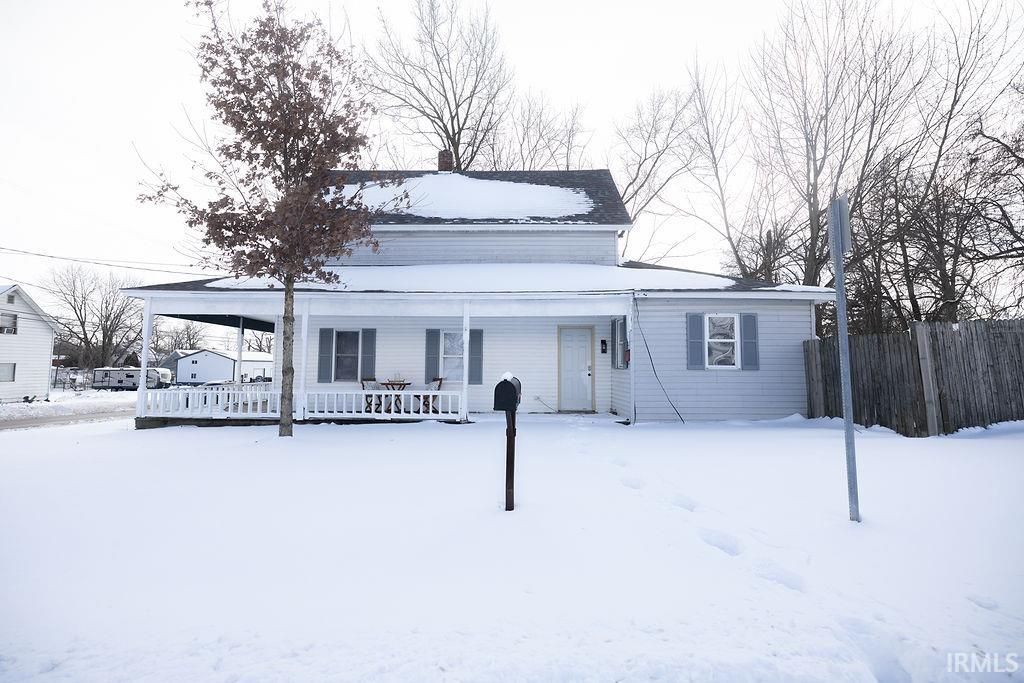 Photo of 700 S Walnut St, Hartford City, IN 47348 (MLS # 202603423)