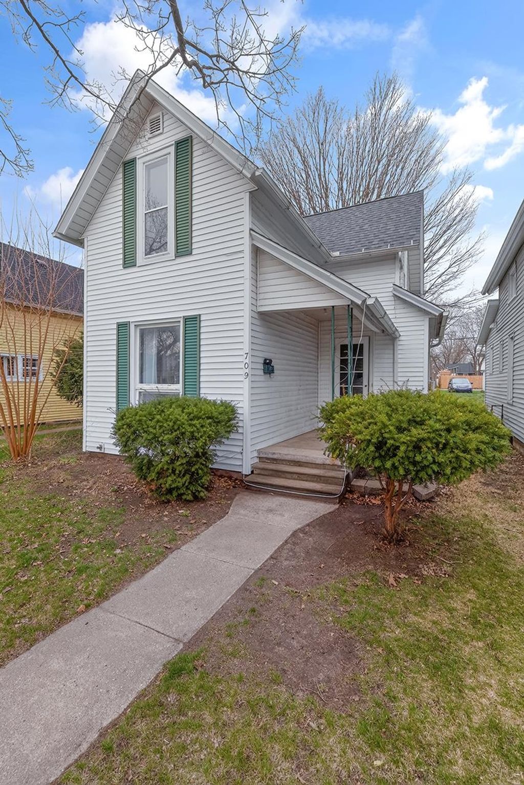 Photo of 709 Emerson Street, Goshen, IN 46526 (MLS # 202613401)
