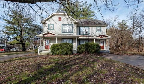 Photo of 1231-1233 E Tylers Turn, Bloomington, IN 47401 (MLS # 202607560)