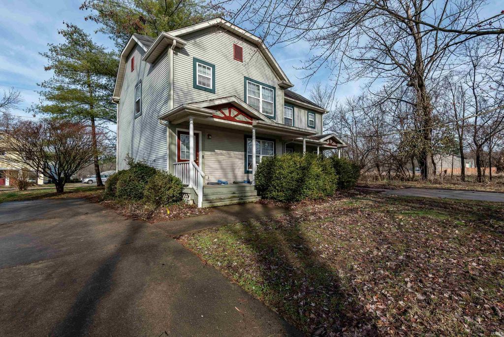 Photo of 1231-1233 E Tylers Turn, Bloomington, IN 47401 (MLS # 202607560)