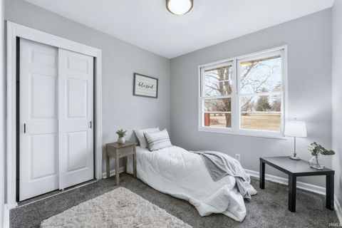 Tiny photo for 660 Clark Street, Huntington, IN 46750 (MLS # 202605710)