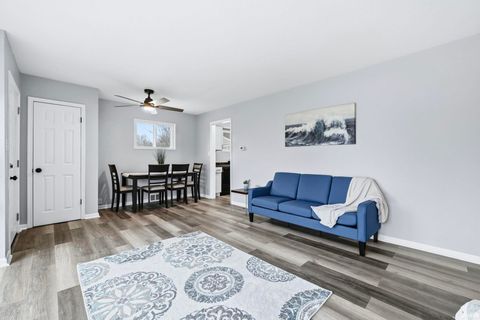 Tiny photo for 660 Clark Street, Huntington, IN 46750 (MLS # 202605710)