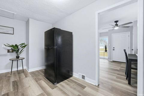 Tiny photo for 660 Clark Street, Huntington, IN 46750 (MLS # 202605710)