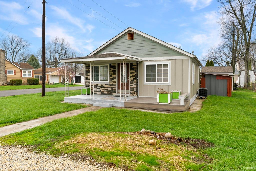 Photo of 418 Chestnut Street, Monticello, IN 47960 (MLS # 202611321)