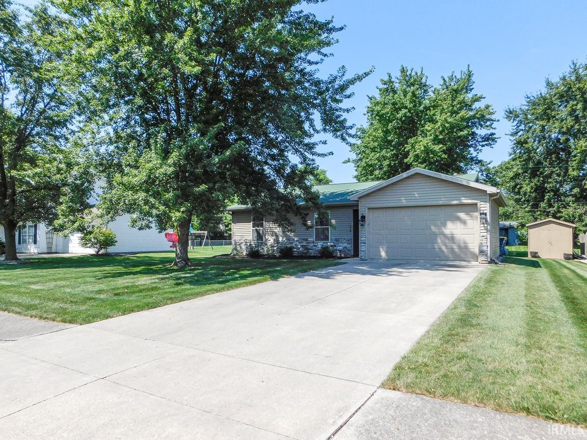 216 Columbian Avenue, Bluffton, IN 46714 | MLS 202611307 | Listing ...