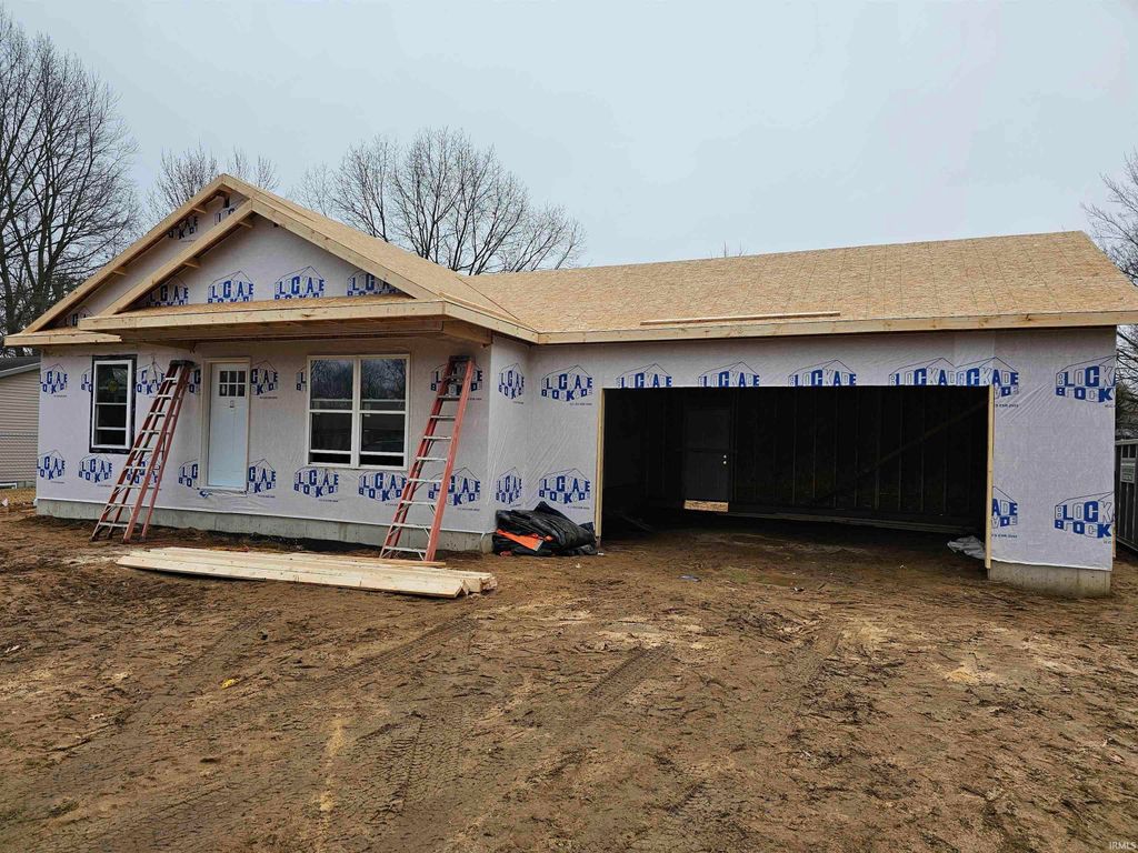 Photo of 23572 Florance Ave Ave, Elkhart, IN 46516 (MLS # 202549875)