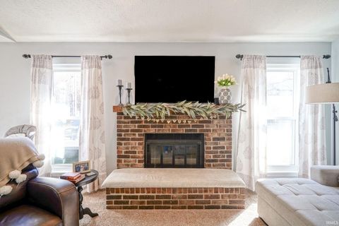 Tiny photo for 2125 Vancouver Drive, Lafayette, IN 47905 (MLS # 202604618)