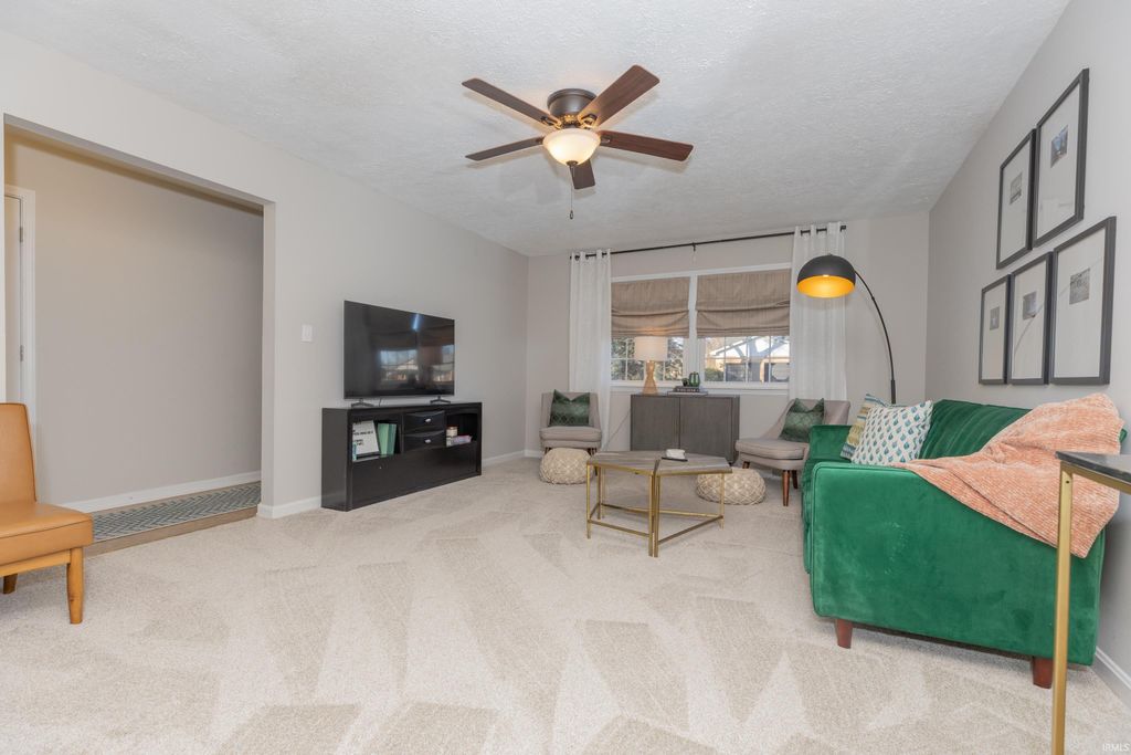 Photo of 709 Cypress Street, Newburgh, IN 47630 (MLS # 202549051)