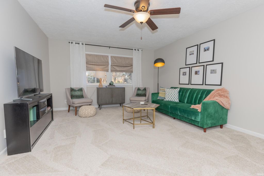 Photo of 709 Cypress Street, Newburgh, IN 47630 (MLS # 202549051)