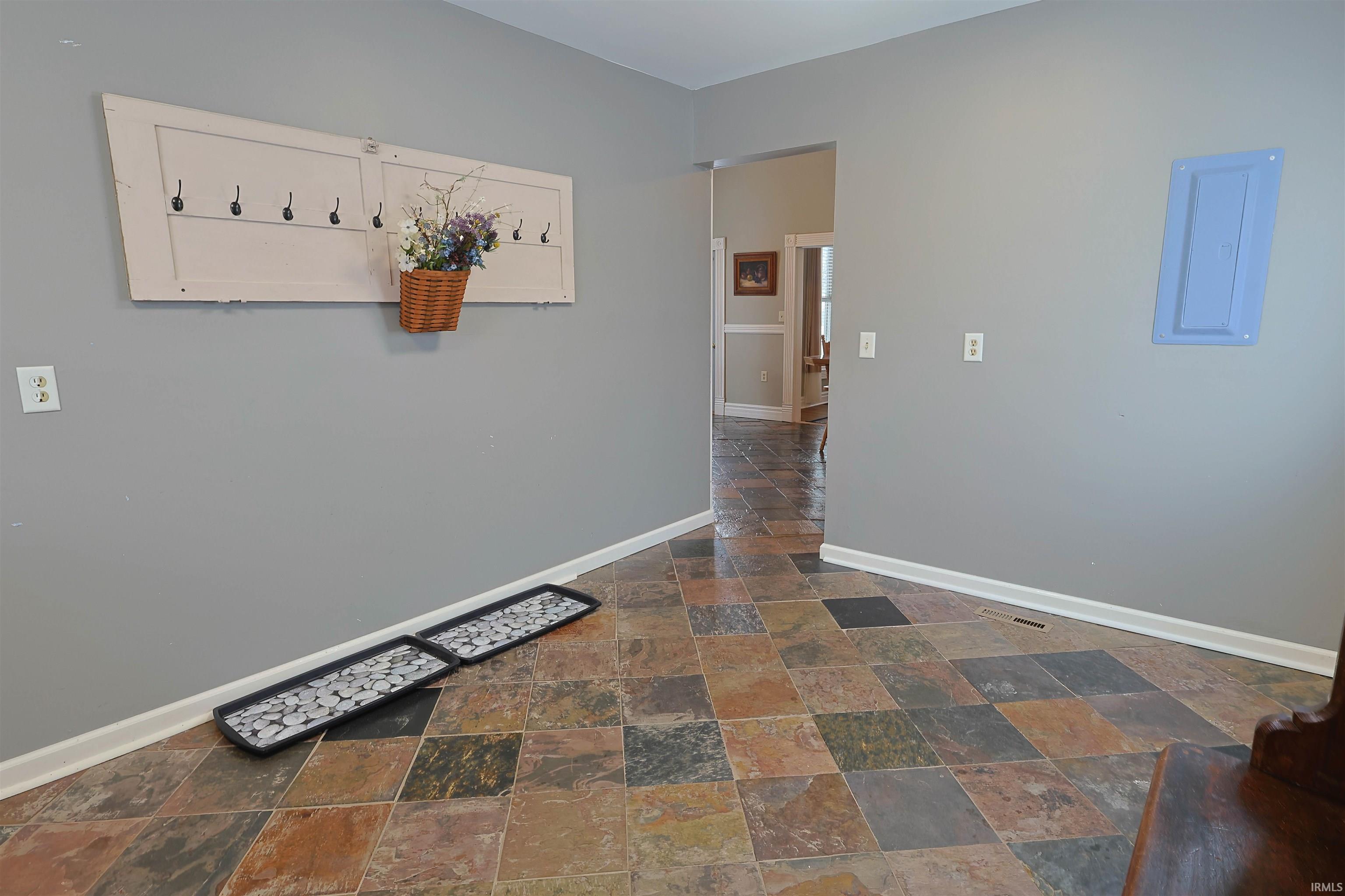 Brookston, Indiana 47923, United States, 3 Bedrooms Bedrooms, ,3 BathroomsBathrooms,Residential,Active,250884