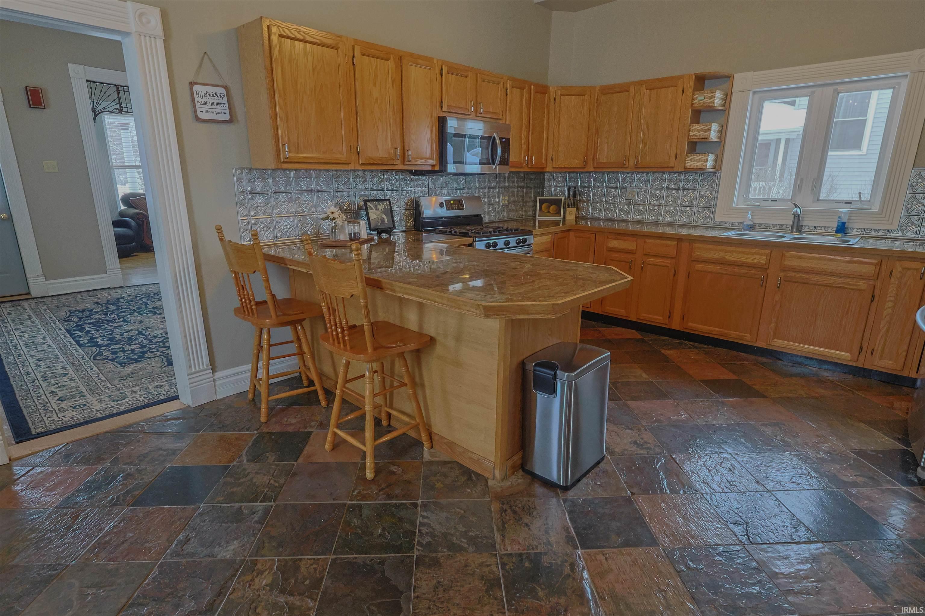 Brookston, Indiana 47923, United States, 3 Bedrooms Bedrooms, ,3 BathroomsBathrooms,Residential,Active,250884