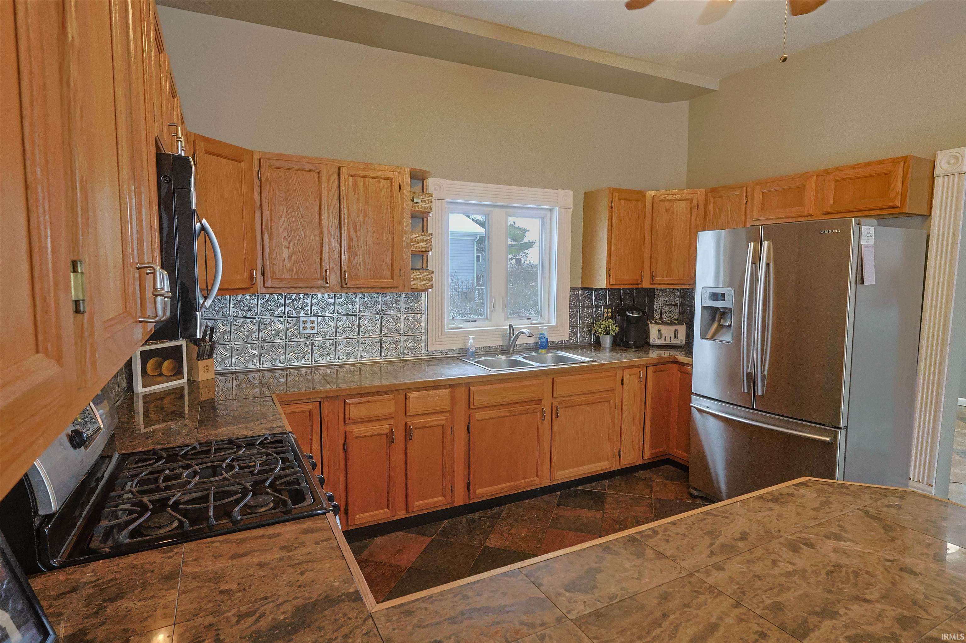 Brookston, Indiana 47923, United States, 3 Bedrooms Bedrooms, ,3 BathroomsBathrooms,Residential,Active,250884