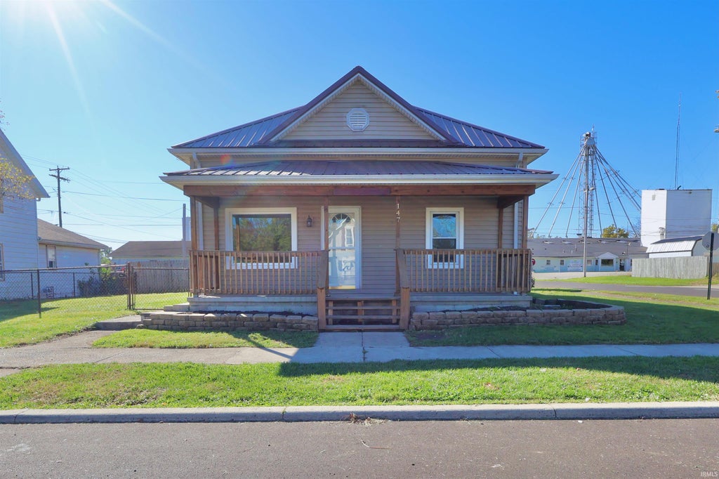 Photo of 147 W Howard Street, Parker City, IN 47368 (MLS # 202643470)