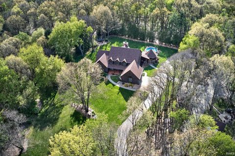 Photo of 30131 Vantilburg Court, Elkhart, IN 46514 (MLS # 202617967)