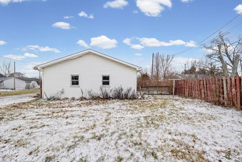 Tiny photo for 218 N Mill Street, Greentown, IN 46936 (MLS # 202549835)