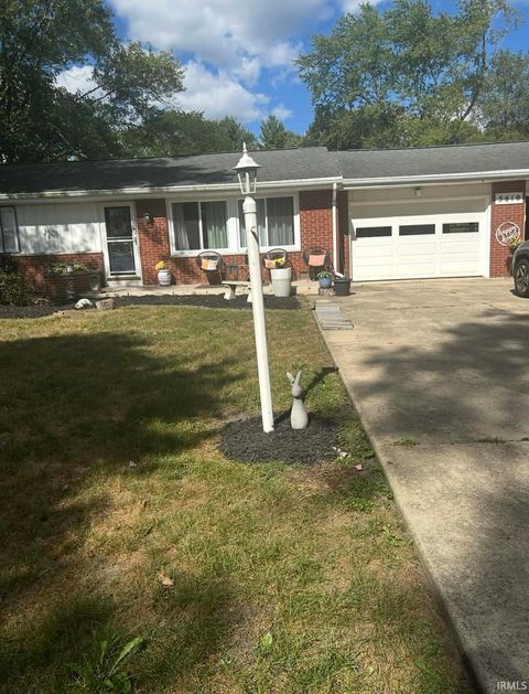 Photo of 5610 W Pineridge Road, Muncie, IN 47304 (MLS # 202609354)