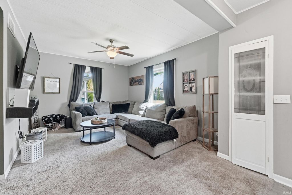 Photo of 712 E 9th Street, Auburn, IN 46706 (MLS # 202616866)
