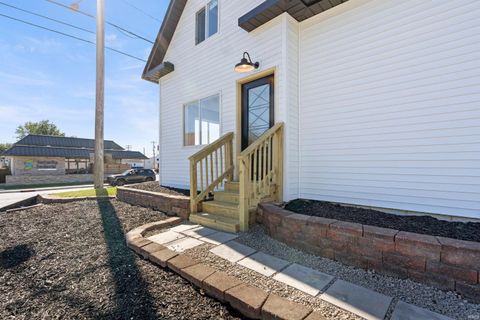 Tiny photo for 929 S Bell Street, Kokomo, IN 46902 (MLS # 202542864)