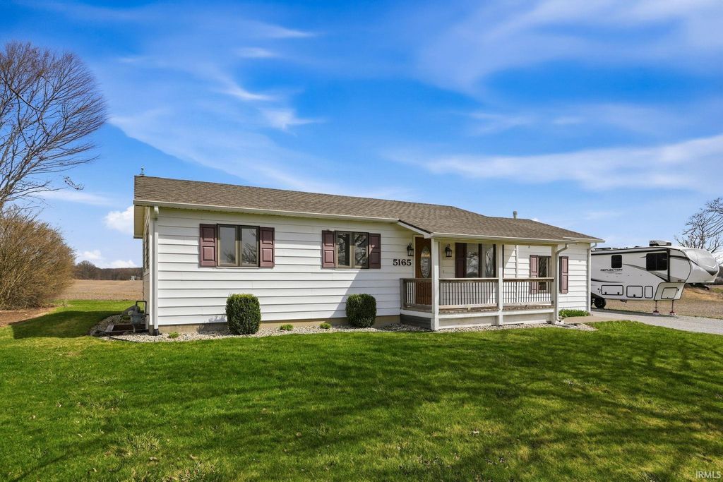 Photo of 5165 County Road 29, Auburn, IN 46706 (MLS # 202614884)