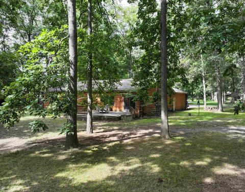 Tiny photo for 2952 S Crestview Drive, Winamac, IN 46996 (MLS # 202535110)