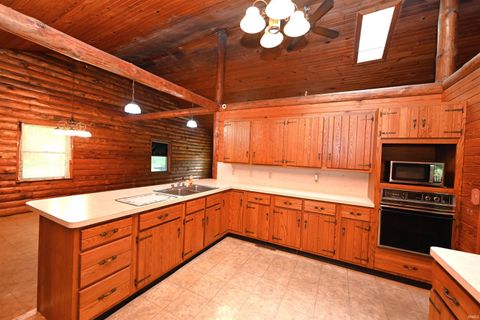 Tiny photo for 2952 S Crestview Drive, Winamac, IN 46996 (MLS # 202535110)