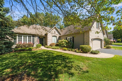 Photo of 1602 N Lake George Drive, Mishawaka, IN 46545 (MLS # 202618034)