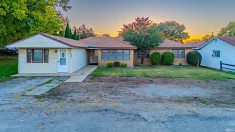 Photo of 508 N Broadway Street, Peru, IN 46970 (MLS # 202542855)