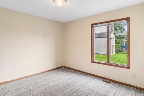 Tiny photo for 127 S 31st Street, Lafayette, IN 47904 (MLS # 202629429)