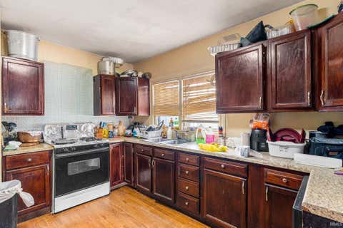 Tiny photo for 127 S 31st Street, Lafayette, IN 47904 (MLS # 202629429)