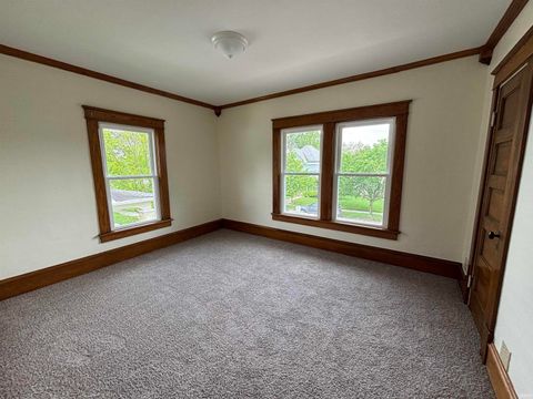 Tiny photo for 404 W Wiley Avenue, Bluffton, IN 46714 (MLS # 202616329)