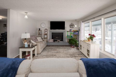 Tiny photo for 2923 Inwood Drive, Fort Wayne, IN 46815 (MLS # 202605679)